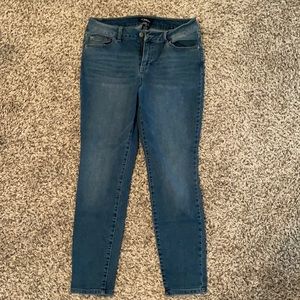 Women’s size 10 skinny jeans